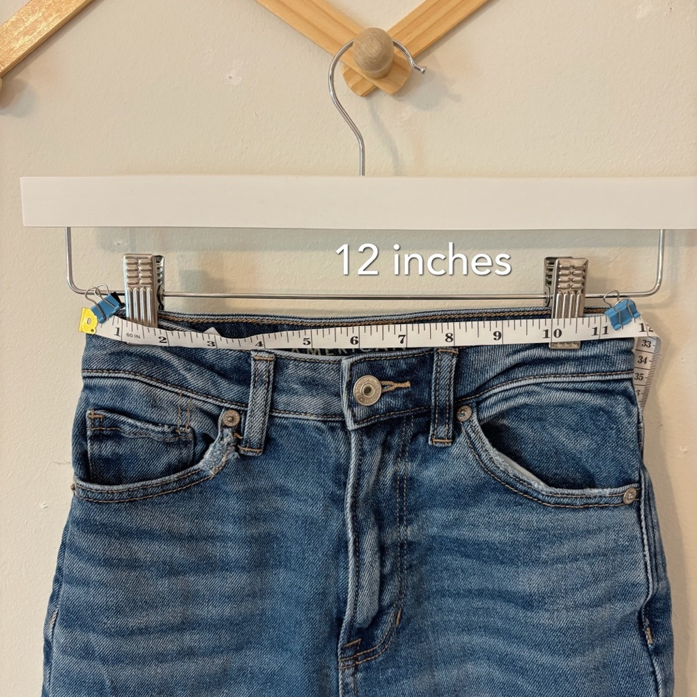American Eagle Outfitters - Highest Rise Mom Jean - Size 000 - Picture 7 of 11